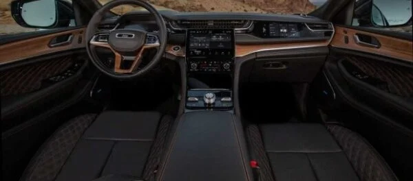 Новий Jeep Grand Cherokee виявився на 4500 доларів дешевшим за торішню модель