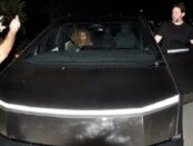 Пікап Tesla Cybertruck стає популярним серед знаменитостей
