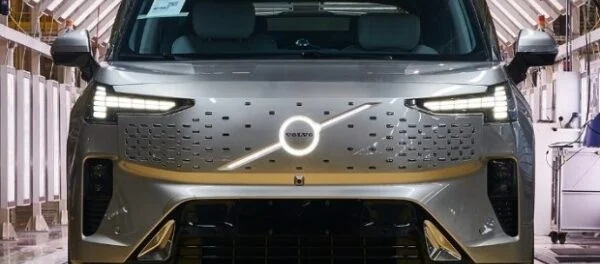 Новий Volvo EM90 надійшов у виробництво
