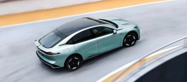 Новий Deepal SL03 EV 2024 виявився майже на 4000 доларів дешевшим за минулорічну модель