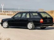 На продаж виставлено унікальний універсал Mercedes-Benz