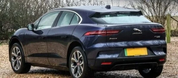 На аукціон виставили ексклюзивний електромобіль короля Чарльза ІІІ