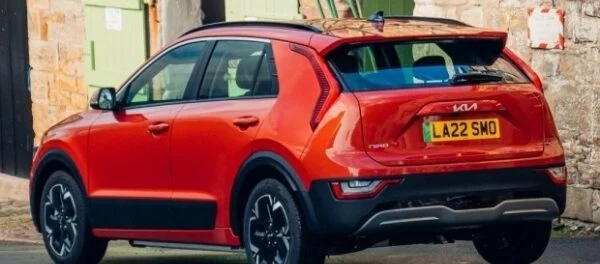 В Україну привезуть доступний електромобіль KIA Niro
