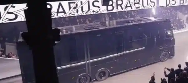 Презентовано перший в історії будинок на колесах BRABUS