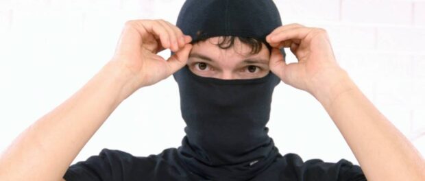 Як обрати підшоломник і балаклаву: захист від вітру, холоду та бруду для кожного райдера